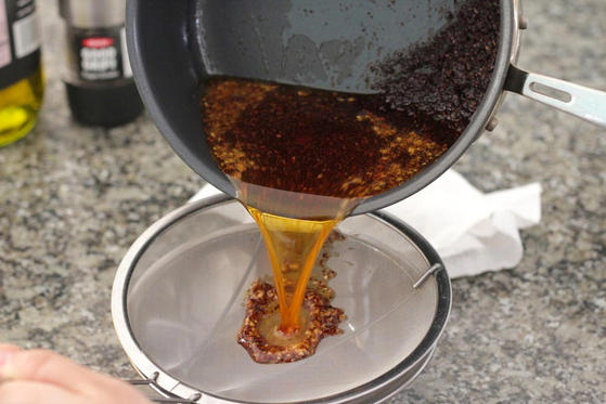 EASY MEDICATED CANNABIS CHILI OIL RECIPE | California Weed Blog