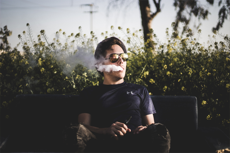 Weed Vaporizers: An Introduction To Discreet Smoking | California Weed Blog